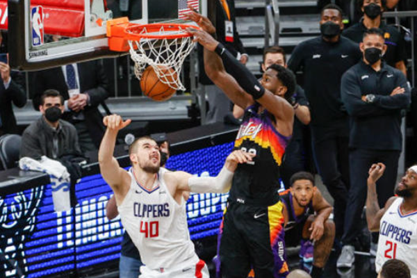 籃球比賽中常見的戰(zhàn)術有哪些？